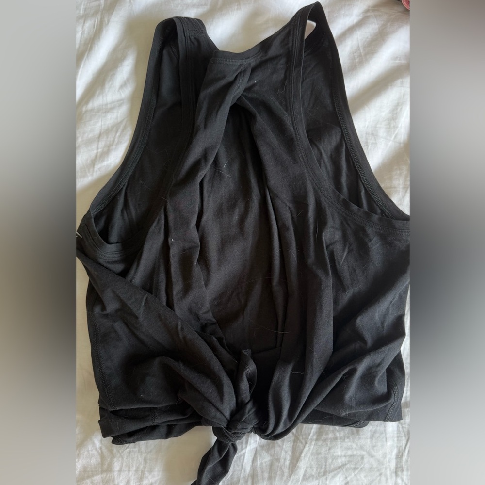 Lululemon tank 4